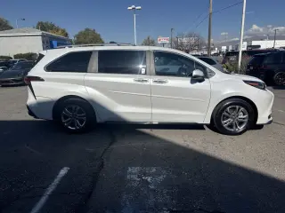 2024 Toyota Sienna