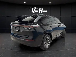 2025 Jeep Wagoneer S