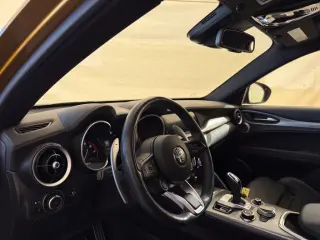 2022 Alfa Romeo Stelvio