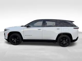 2024 Jeep Wagoneer S