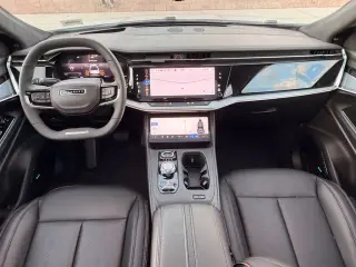 2024 Jeep Wagoneer S