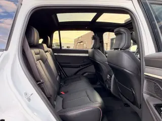 2024 Jeep Wagoneer S