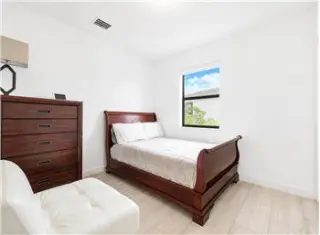 Propiedad de alquiler con 4 dormitorios y 3.5 baños en Miami