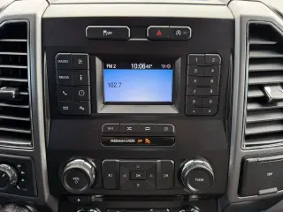 Ford F-150 2018 4x4 XLT 4dr SuperCrew 5.5 ft. SB
