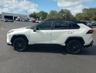 Toyota RAV4 Híbrido 2022 AWD XSE 4dr SUV
