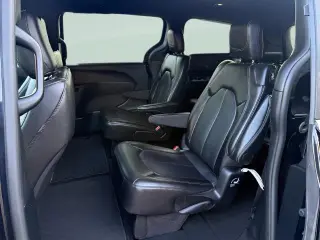 Chrysler Pacifica 2025 Select 4dr Furgoneta