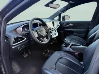 Chrysler Pacifica 2025 Select 4dr Mini-Van