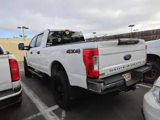 Ford F-250 Super Duty 2017 4x4 King Ranch 4dr Crew Cab 6.8 ft. SB Pickup