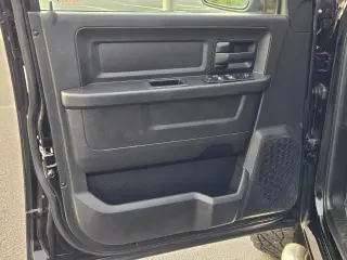 Ram 1500 2014 4x4 Express 4dr Crew Cab 5.5 ft. SB Pickup