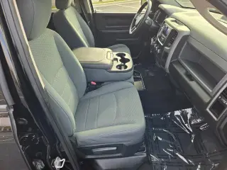 Ram 1500 2014 4x4 Express 4dr Crew Cab 5.5 ft. SB Pickup