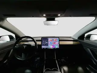 Tesla Model 3 2018 Rango Medio 4 puertas Fastback