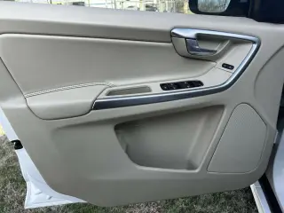 2015 Volvo XC60