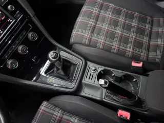 2021 VOLKSWAGEN GOLF GTI