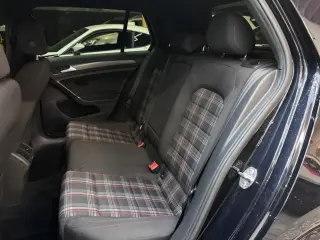 2021 VOLKSWAGEN GOLF GTI