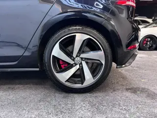 2021 VOLKSWAGEN GOLF GTI