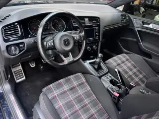 2021 VOLKSWAGEN GOLF GTI
