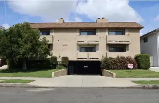 2 Bedroom Apt in Koreatown