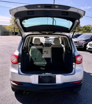 2011 VOLKSWAGEN TIGUAN