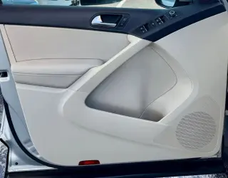 2011 VOLKSWAGEN TIGUAN