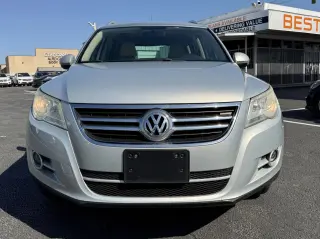 2011 VOLKSWAGEN TIGUAN