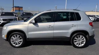 2011 VOLKSWAGEN TIGUAN