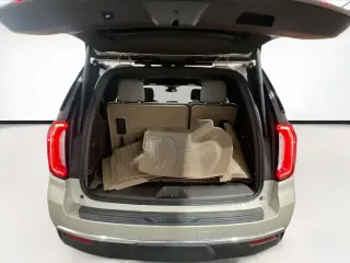 GMC Yukon 2023 4x2 SLT 4dr SUV
