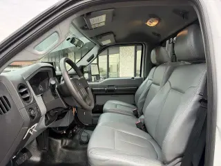 Ford F-350 Super Duty 2014 4x4 XL 2dr Regular Cab 8 ft. LB DRW Pickup