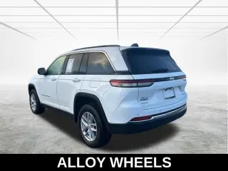 Jeep Grand Cherokee 2024 4x4 Laredo 4dr SUV