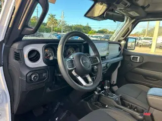 Jeep Wrangler 2026 4x4 Sahara 4dr SUV