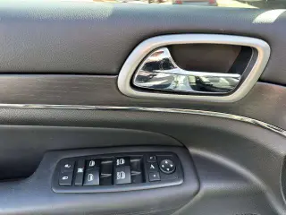 Jeep Grand Cherokee 2018 4x4 High Altitude SUV 4 puertas