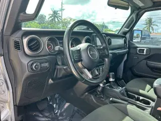 Jeep Wrangler Unlimited 2020 4x4 Willys Sport 4dr SUV
