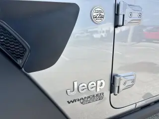 Jeep Wrangler Unlimited 2020 4x4 Willys Sport 4dr SUV