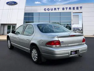 Chrysler Cirrus 2000 LX 4dr Sedán