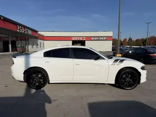 2017 Dodge Charger SXT