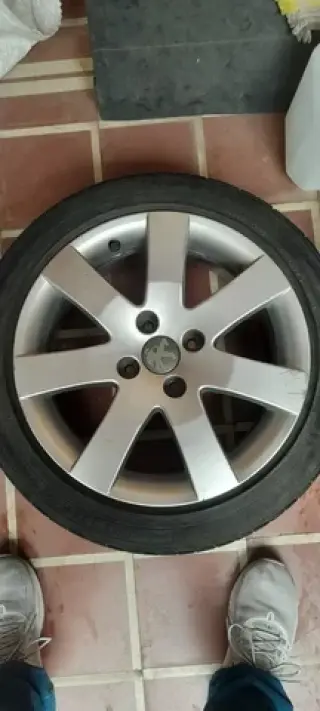 VENDO LLANTAS 16