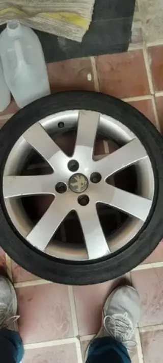 VENDO LLANTAS 16