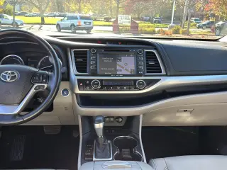 2017 Toyota Highlander Hybrid
