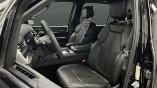 2022 Jeep Wagoneer
