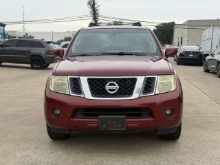2008 Nissan Pathfinder SE