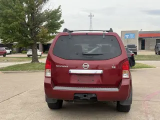 2008 Nissan Pathfinder SE