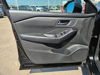 Nissan Rogue 2024 S 4dr Crossover
