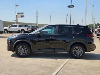 Nissan Rogue 2024 S 4dr Crossover