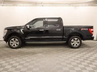 Ford F-150 2021 4x4 XL 4dr SuperCrew 5.5 ft. SB