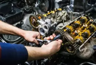 Motor Ford y Chevy