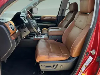 Toyota Tundra 2019 4x4 1794 Edition 4dr CrewMax Cab Pickup SB (5.7L V8)