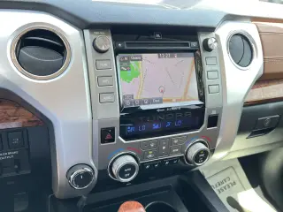Toyota Tundra 2019 4x4 1794 Edition 4dr CrewMax Cab Pickup SB (5.7L V8)
