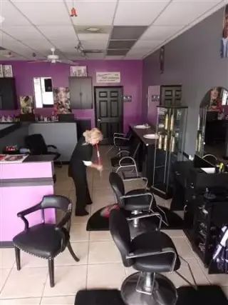 VENDO SALON DE BELLEZA