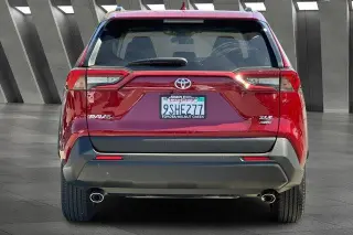 Toyota RAV4 2025 AWD XLE 4dr SUV