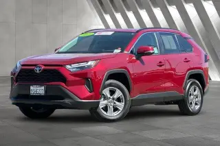 Toyota RAV4 2025 AWD XLE 4dr SUV