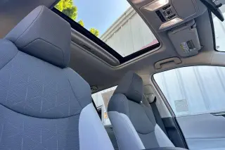 Toyota RAV4 2025 AWD XLE 4dr SUV
